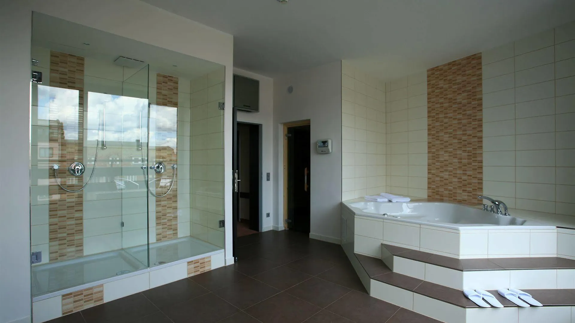 Ivbergs Hotel Berlin Messe 3*,